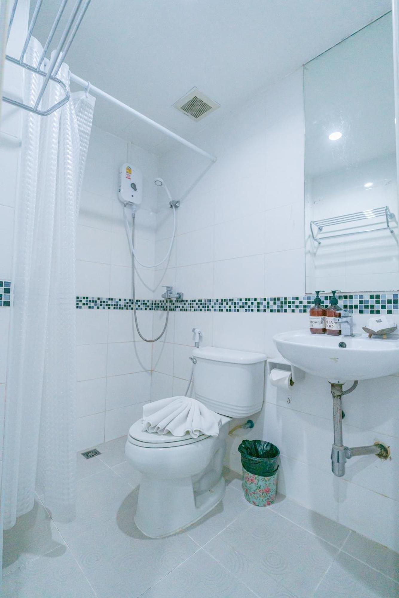Patong Diamond Hotel Esterno foto