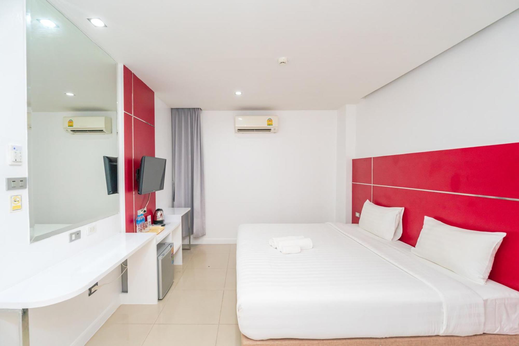 Patong Diamond Hotel Esterno foto